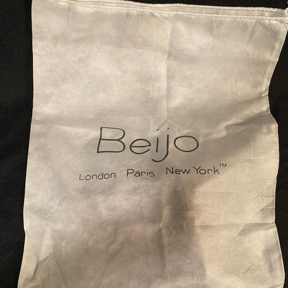 Beijo Vintage Business Class shiny pink patent leather Laptop Bag. - Picture 10 of 10